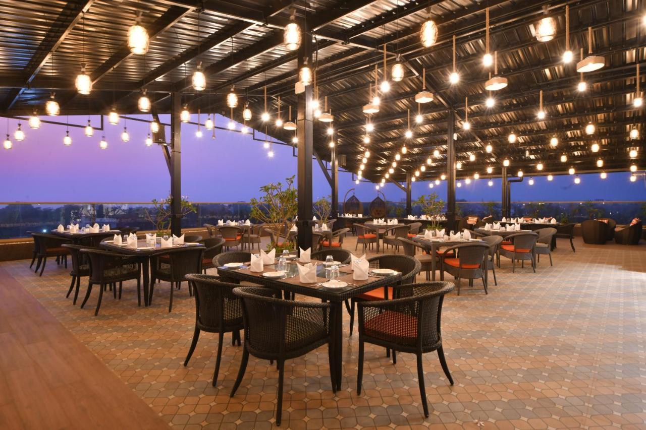 The Fern Habitat, Candolim, Goa ภายนอก รูปภาพ