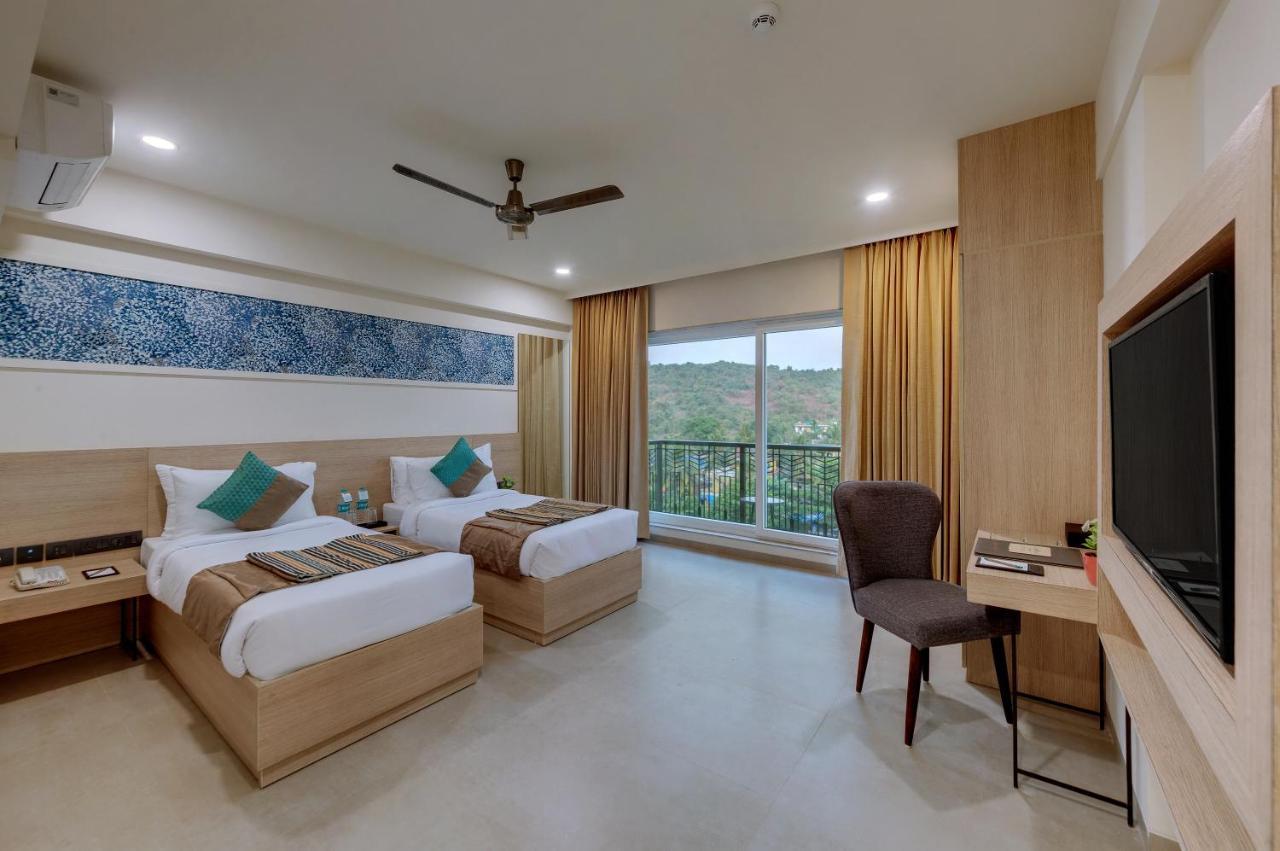 The Fern Habitat, Candolim, Goa ภายนอก รูปภาพ
